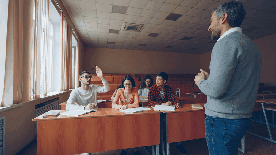Team planning next steps for Personal coaching and life development based on values, using digital tools and self-development practices